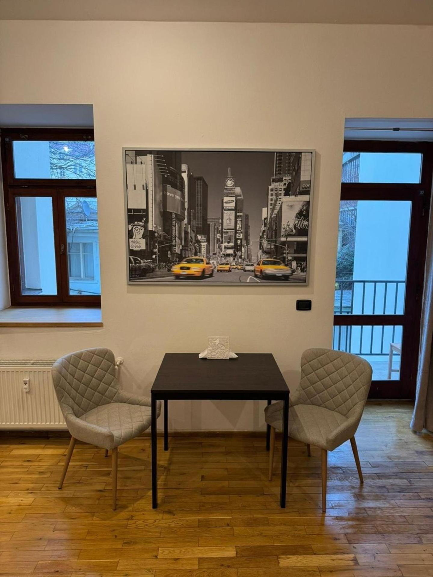 Cosy With Terrace Near Florenc Apartment Prag