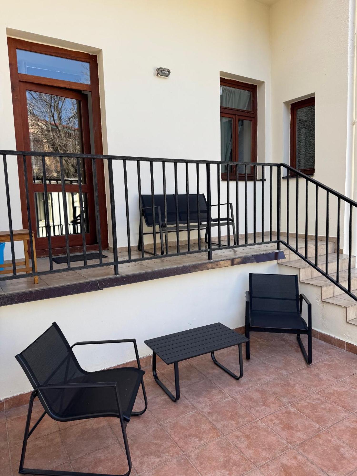 Cosy With Terrace Near Florenc Prag